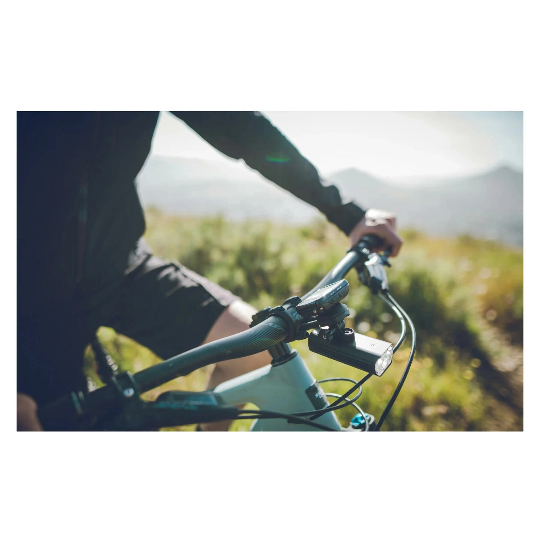 Éclairage Lezyne Macro 1300 XL 5 Éclairage Lezyne Macro 1300 XL – Image 3