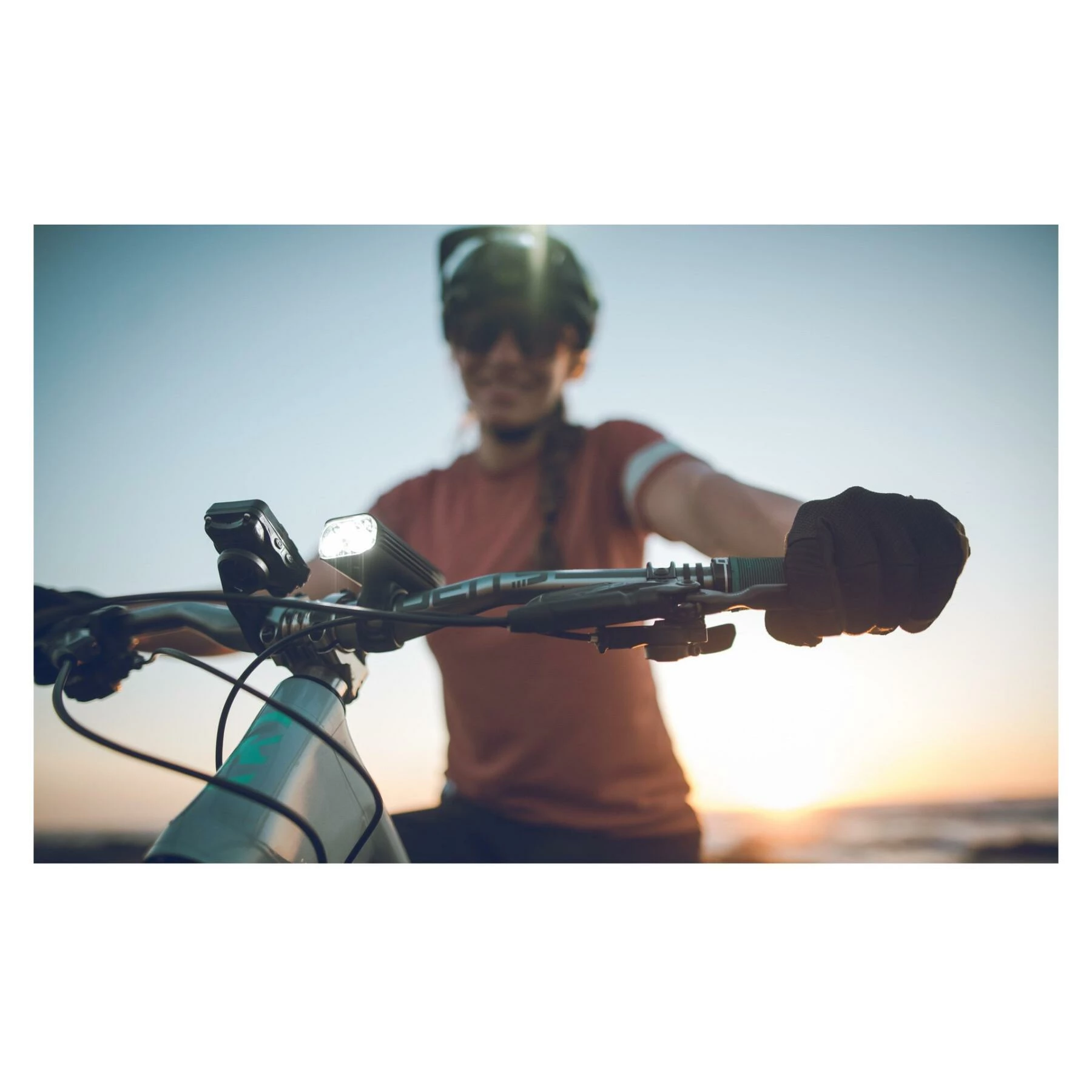 Éclairage Vélo Lezyne Macro 1300 Xl 5 Éclairage Vélo Lezyne Macro 1300 Xl – Image 3