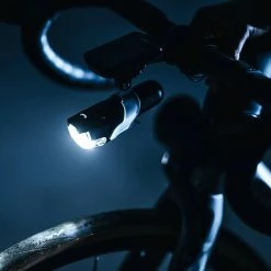 Éclairage Avant The Smart Bike Lights Farina -VTT Soldes the smart bike lights farina001 5
